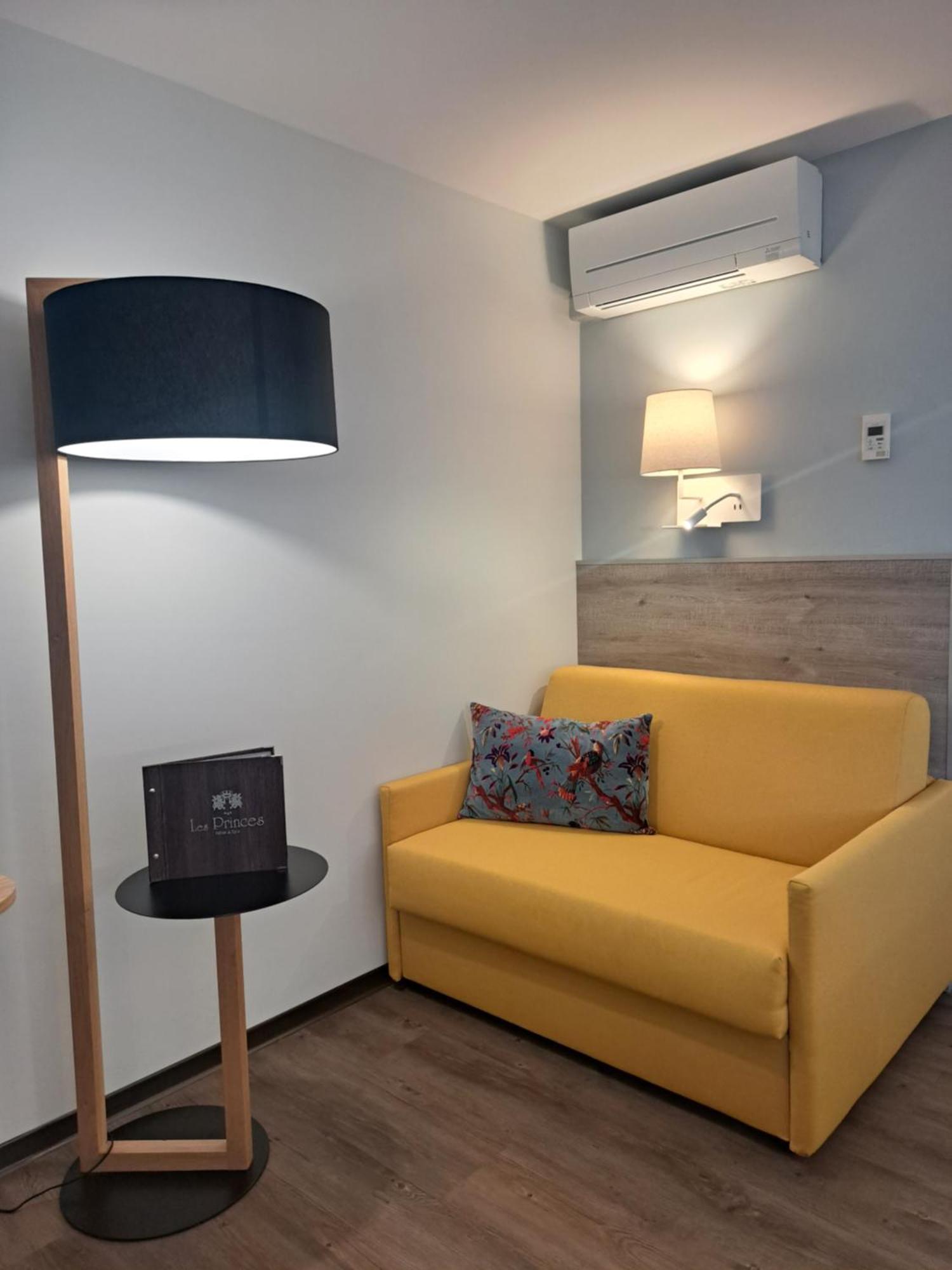 Hotel Des Princes, Chambery Centre Екстер'єр фото