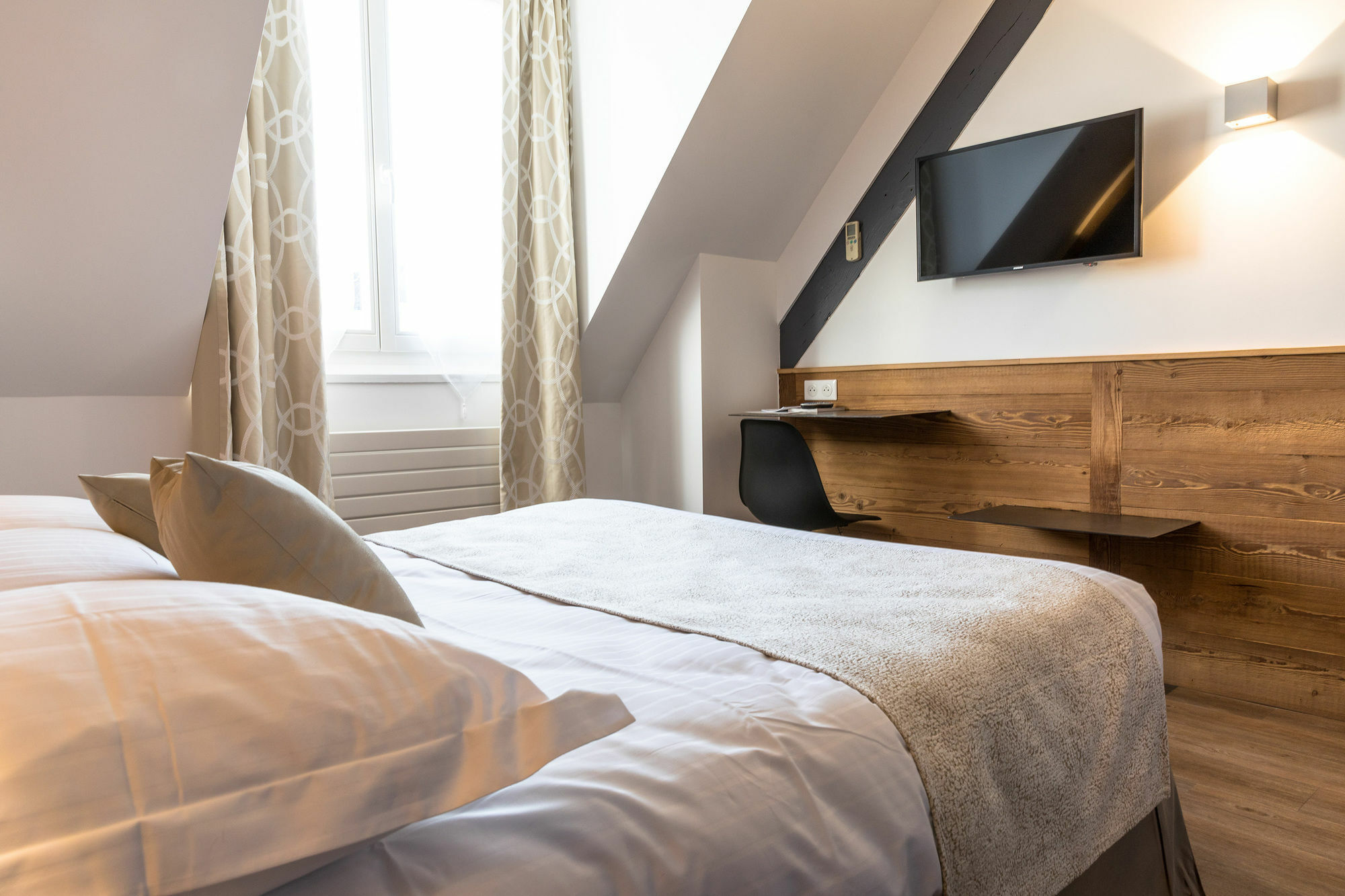 Hotel Des Princes, Chambery Centre Екстер'єр фото
