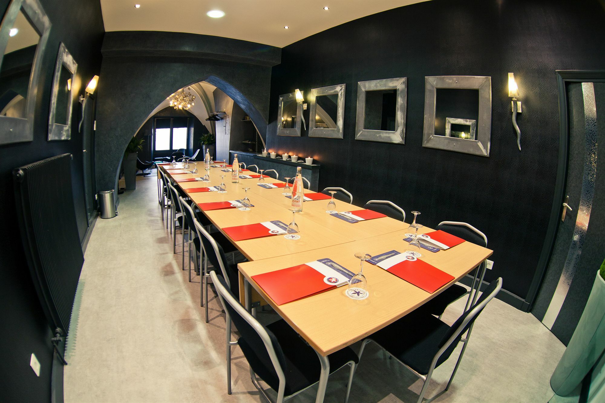 Hotel Des Princes, Chambery Centre Екстер'єр фото