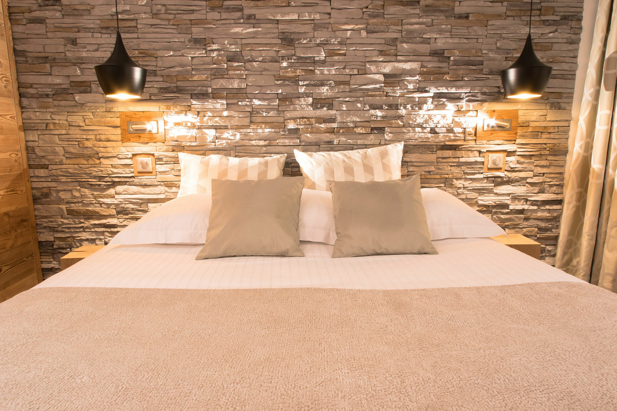 Hotel Des Princes, Chambery Centre Екстер'єр фото